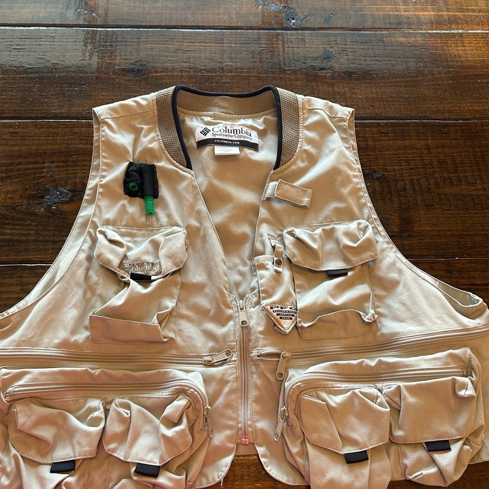 Columbia Tan Mesh-Lined Vest